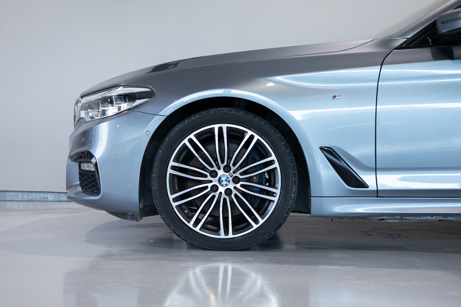 BMW 530i