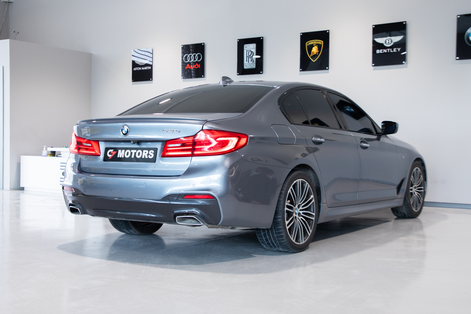 BMW 530i