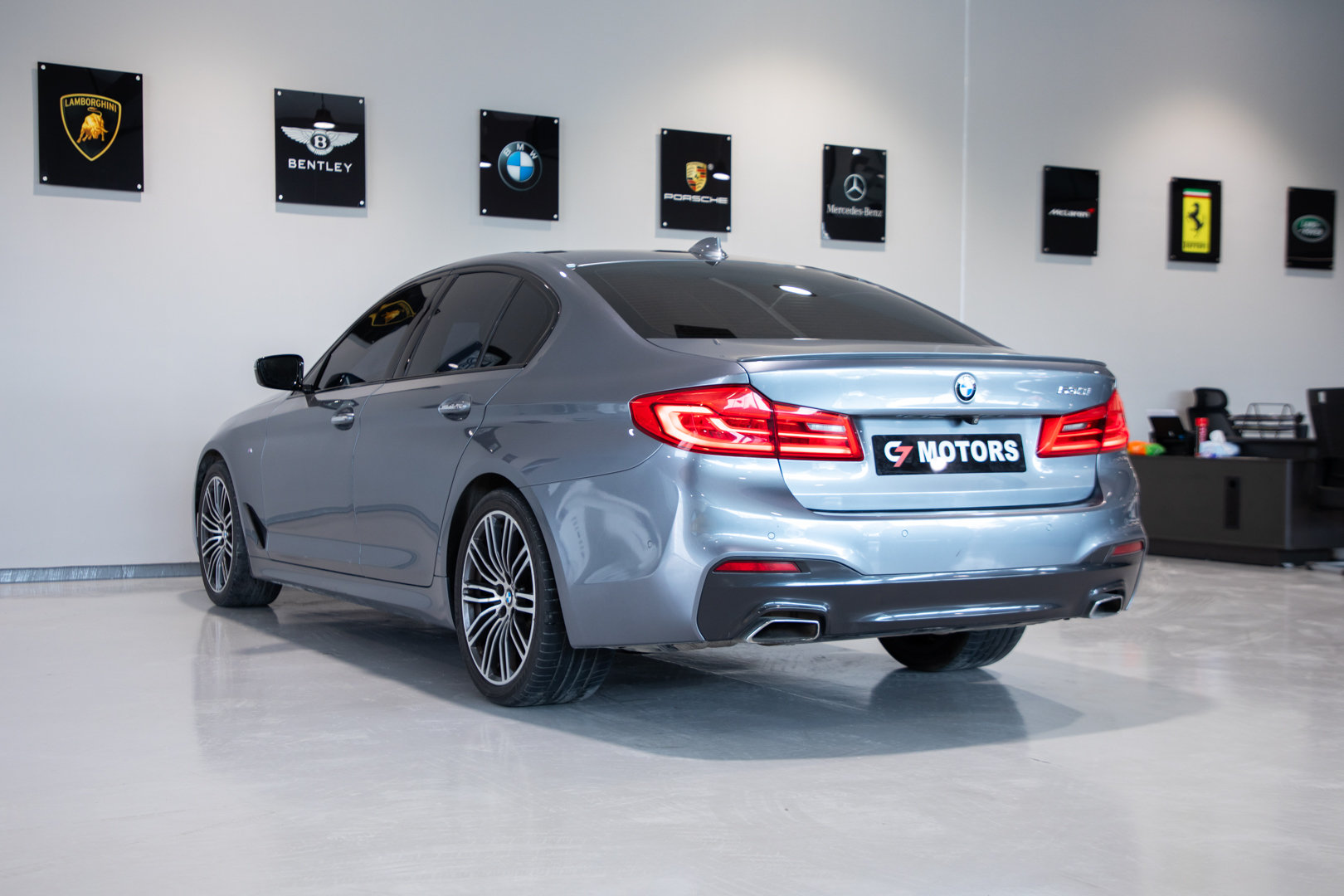 BMW 530i