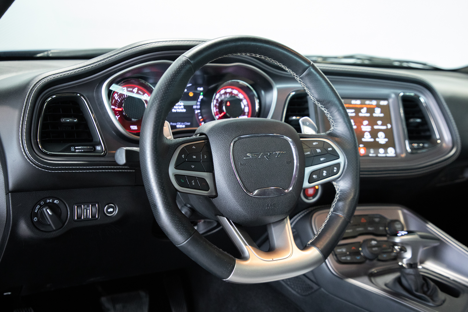 DODGE CHALLENGER HELLCAT