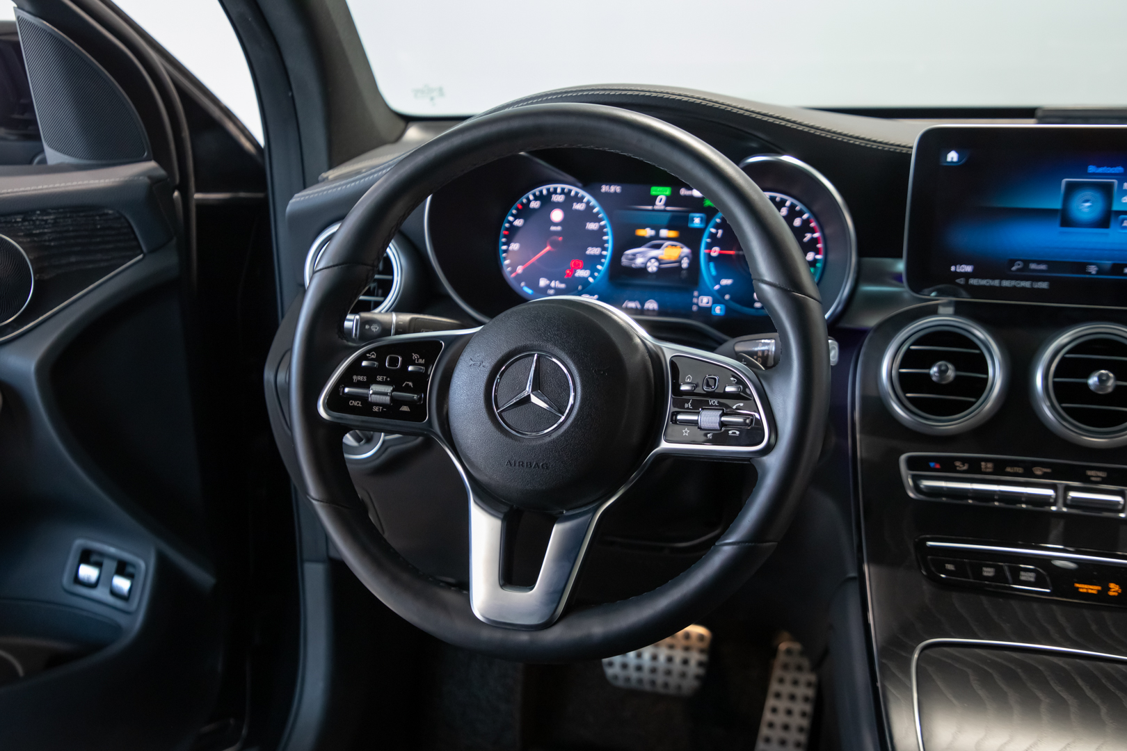 MERCEDES GLC 300e