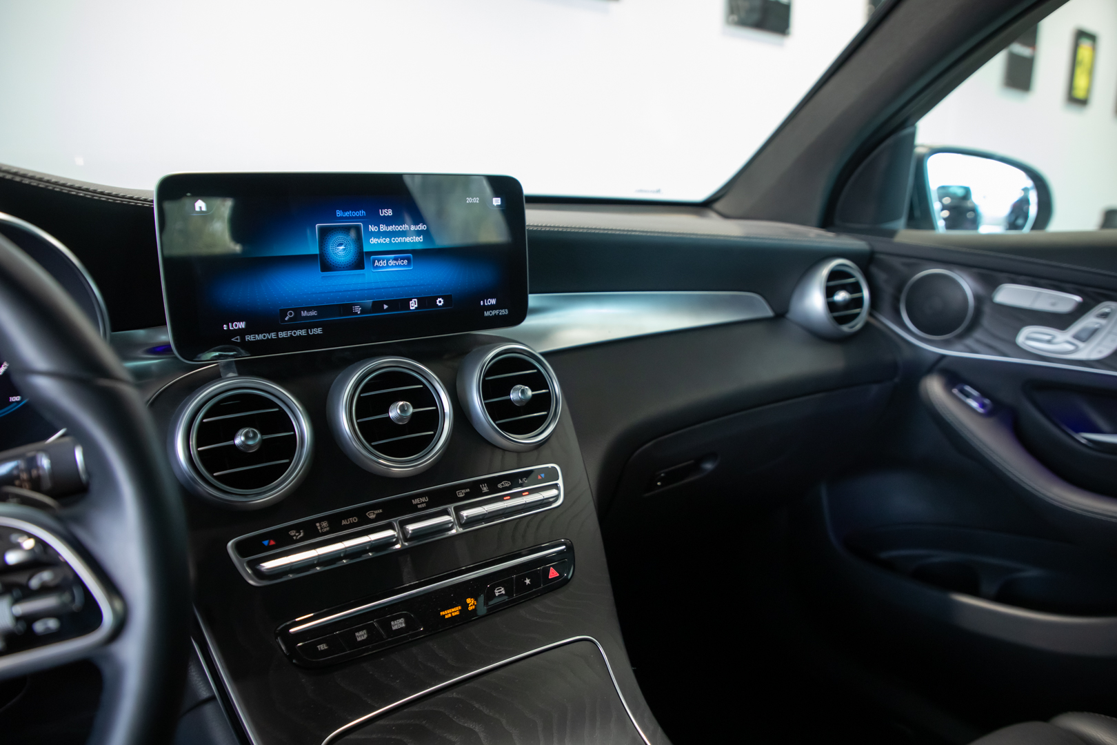 MERCEDES GLC 300e