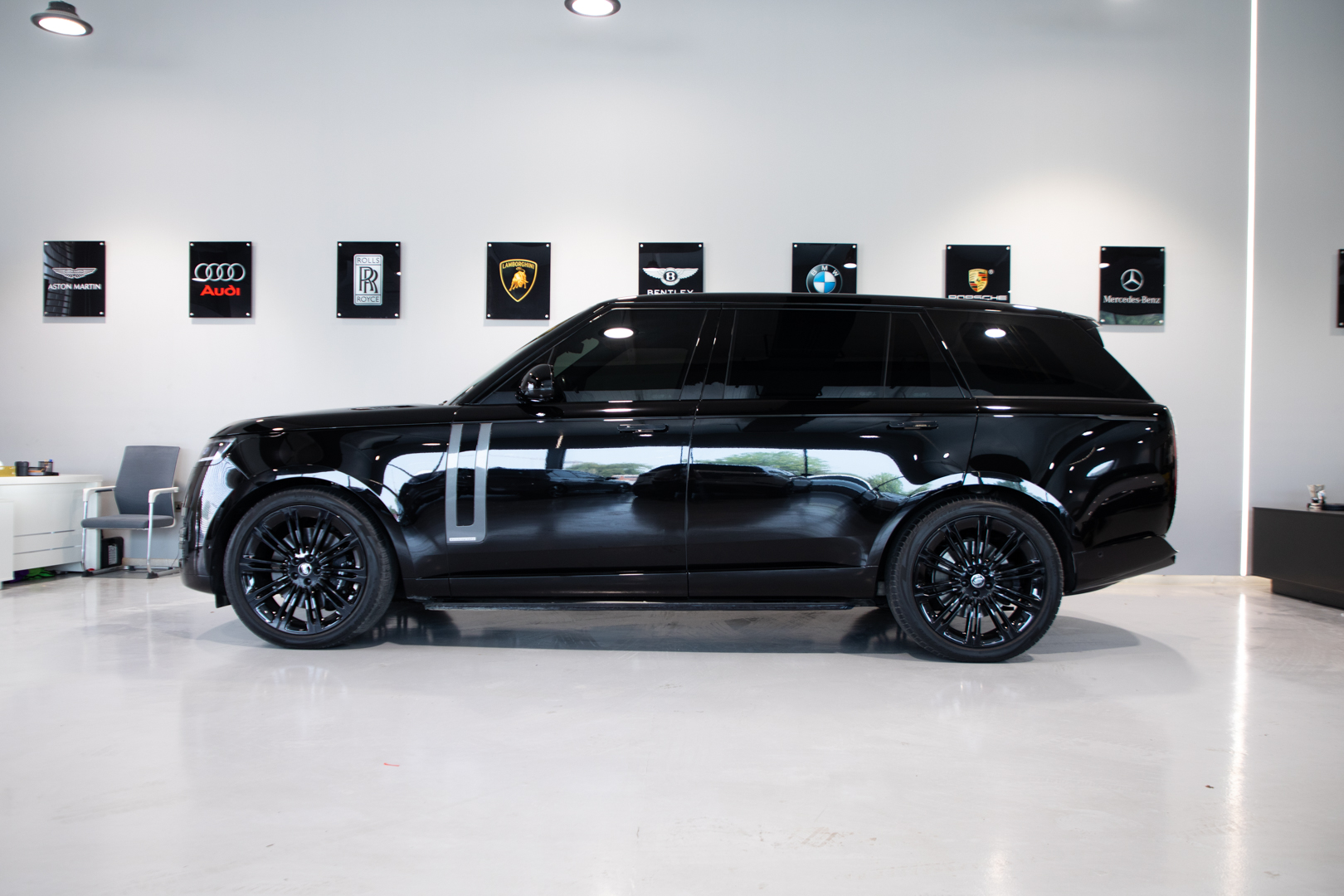 RANGE ROVER VOGUE AUTOBIOGRAPHY