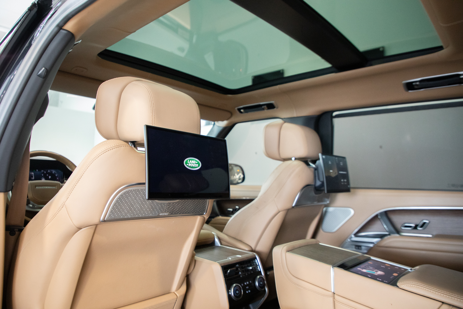 RANGE ROVER VOGUE AUTOBIOGRAPHY